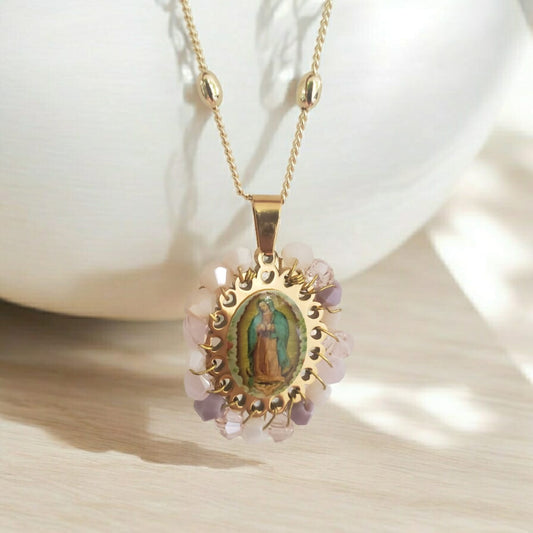 Collar Virgen de Guadalupe recamada